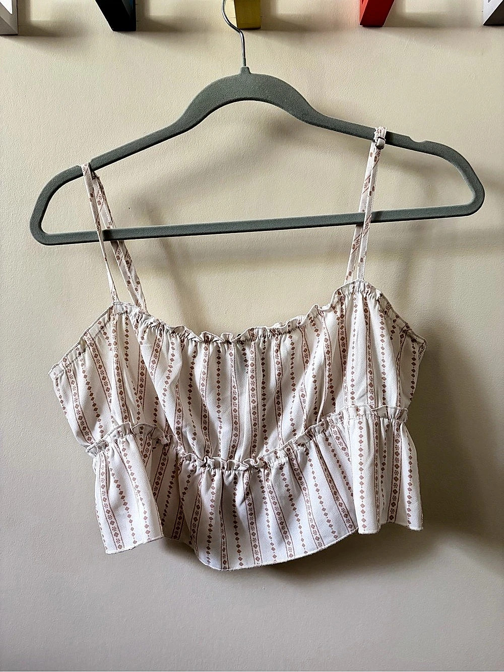 Forever 21 Printed Smocked Crop Top in White & Pink Size Medium